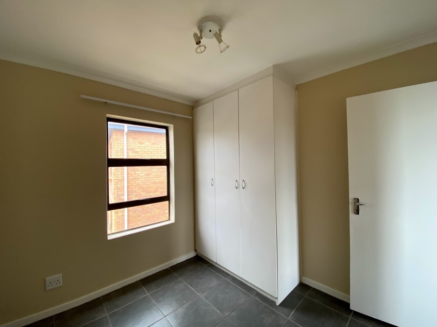 2 Bedroom Property for Sale in Sea Breeze Western Cape
